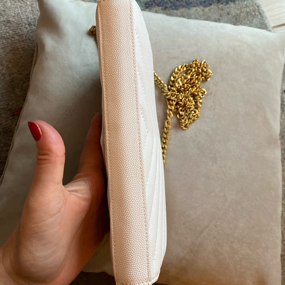 White/Gold Designer Bag - Picture 5 of 11